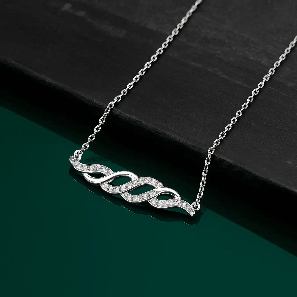 Silver Elegantly Tangled Pendant with Link chain