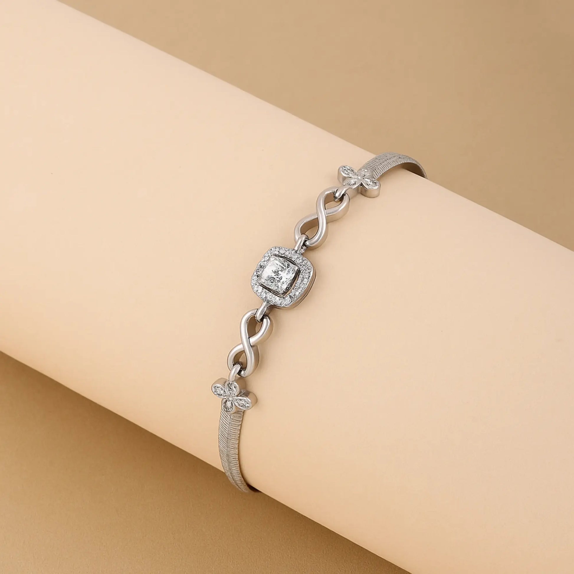 Silver Infinique Bracelet