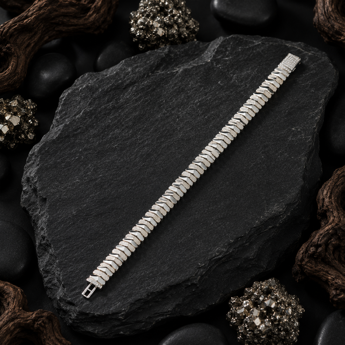 Prestige Pavé Link Bracelet