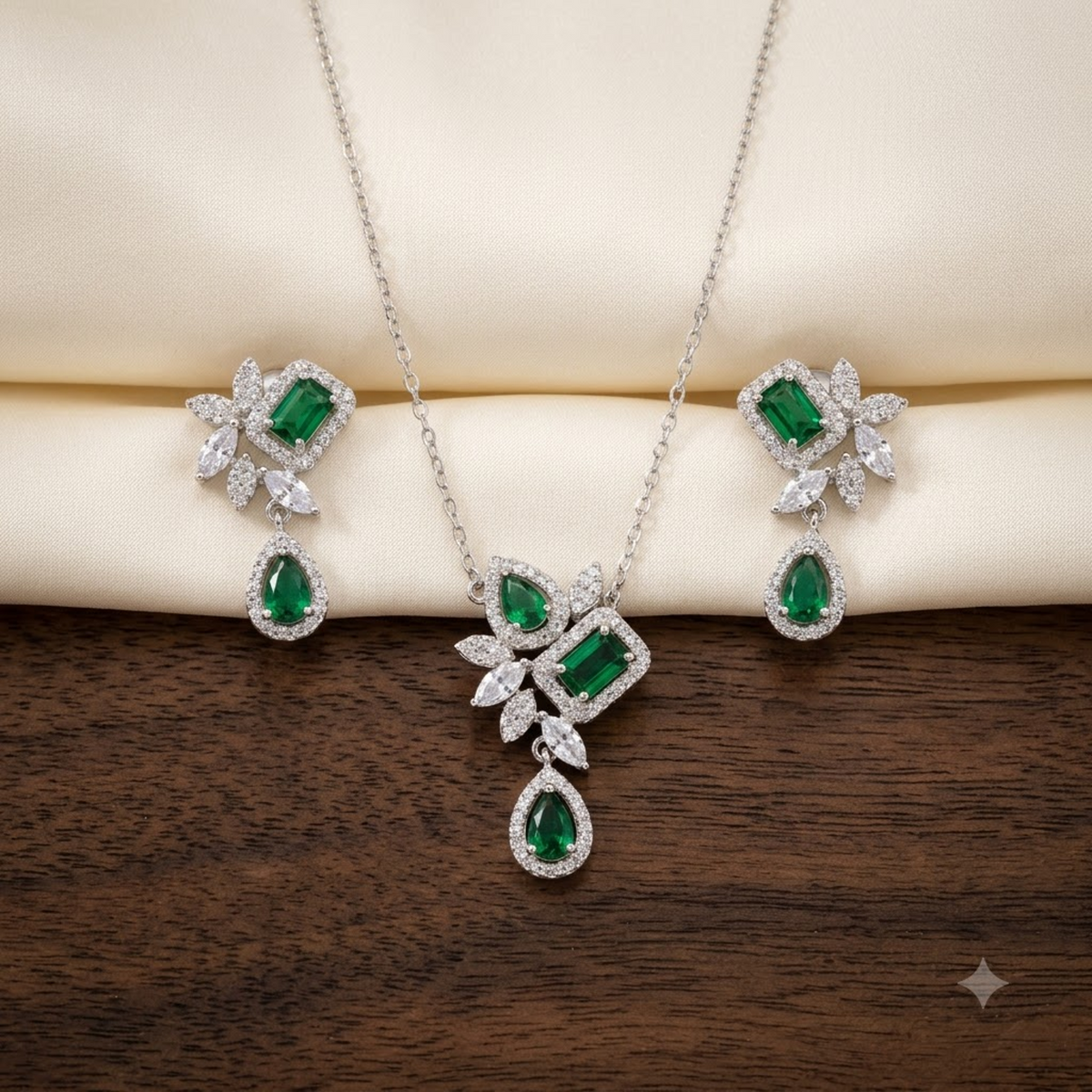 Silver Emerald Teardrop Pendant Set