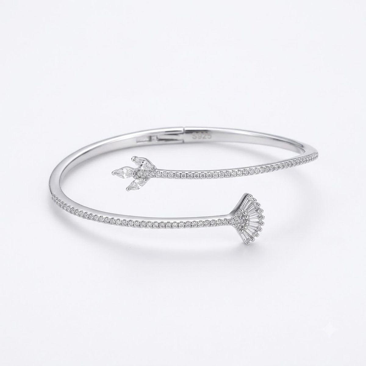 Silver Leaf Fan Accent Adjustable Kada