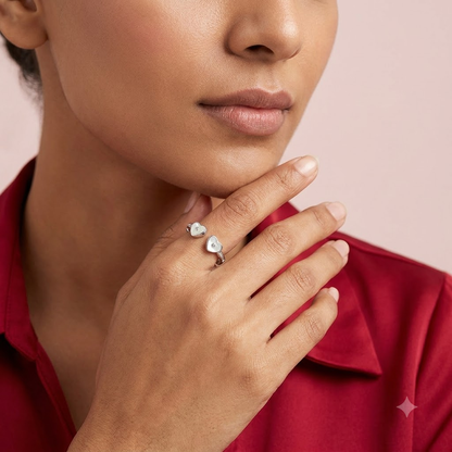 Golden Heartbeat Heart-Detail Ring