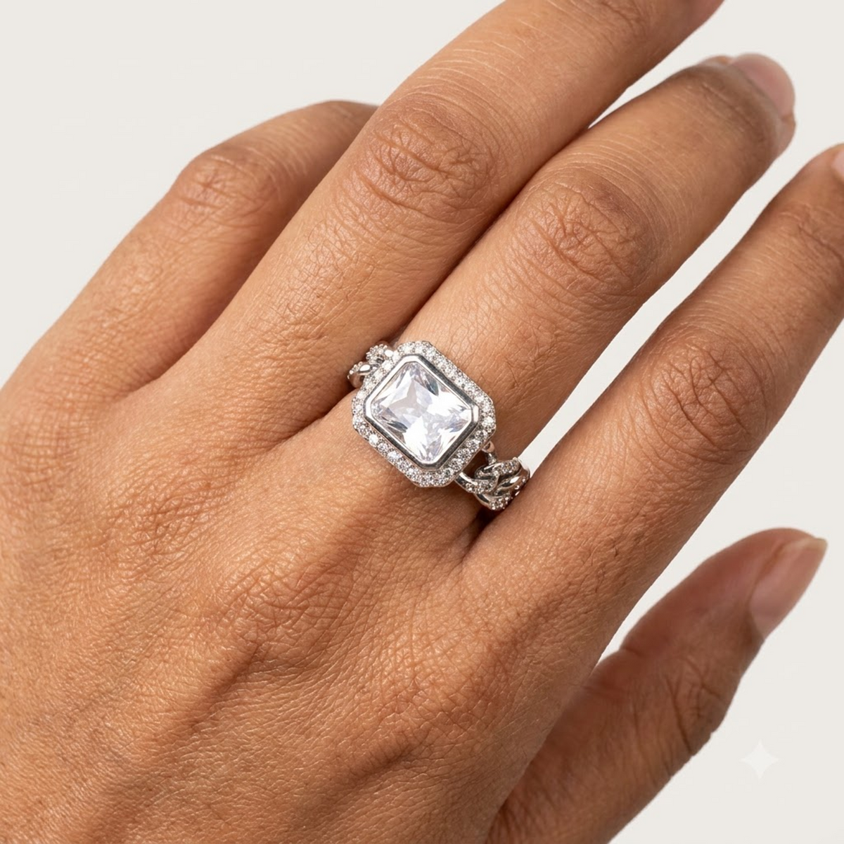 Silver Luxe Solitaire Ring