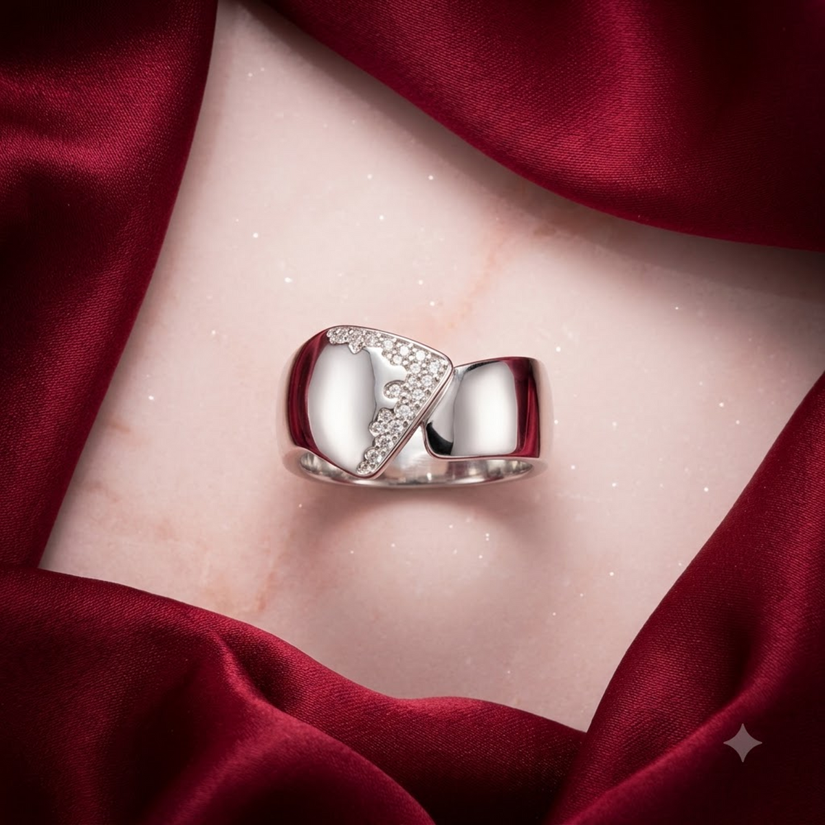 Curved Geometric Shield Ring