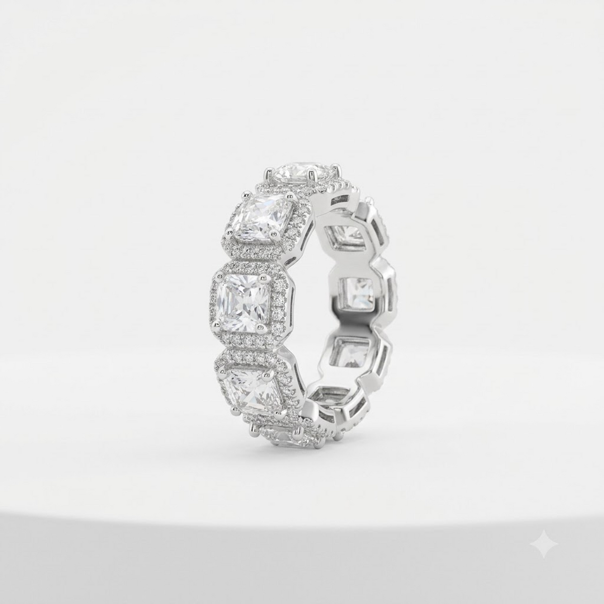 Royal Elegance Diamond Ring